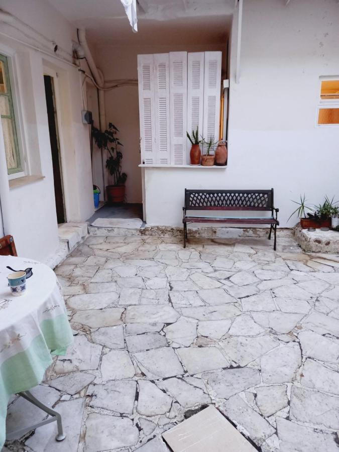 칼라마타 Στην Αυλή Της Ράχης 아파트 외부 사진