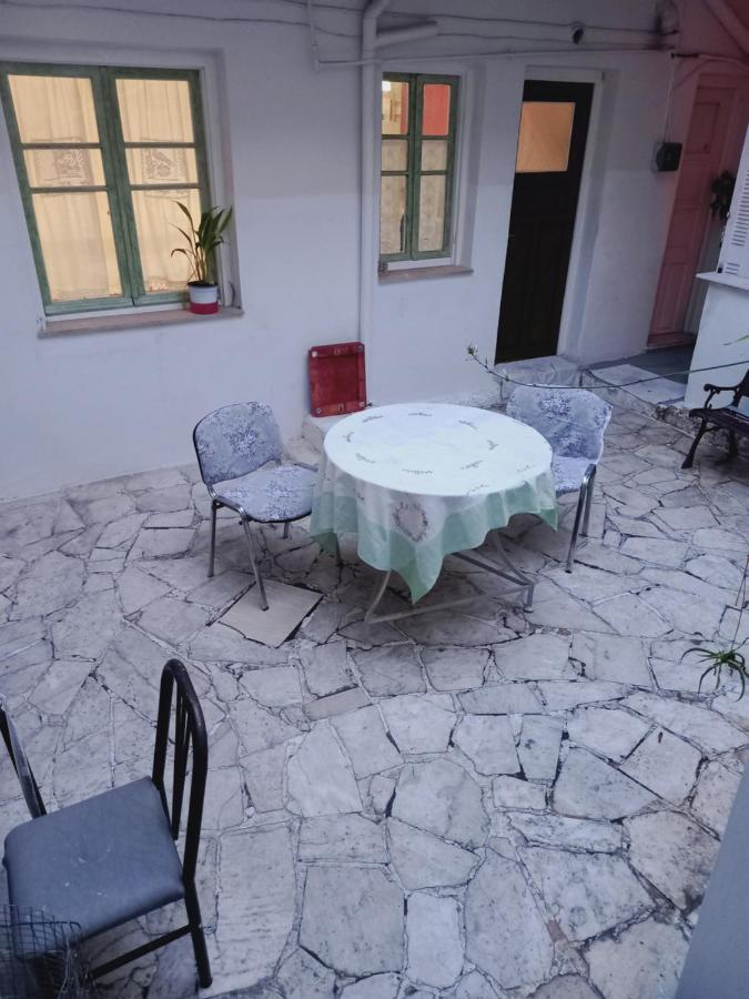 칼라마타 Στην Αυλή Της Ράχης 아파트 외부 사진